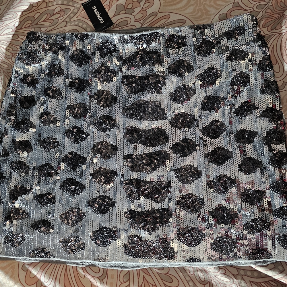 Express Sequin Skirt
